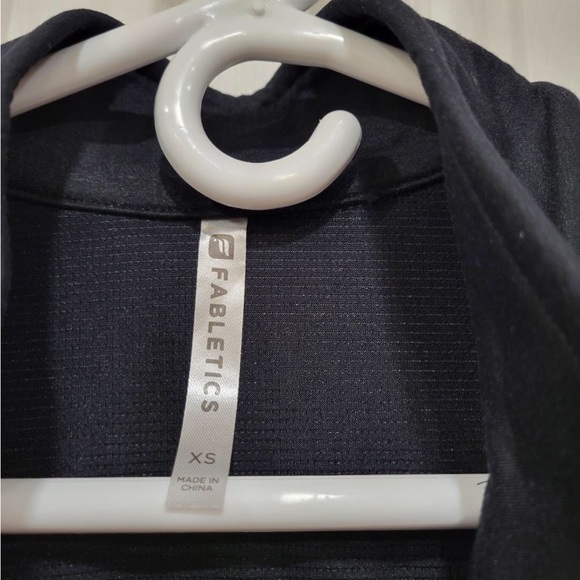 Fabletics Fitted Black Vest - Picture 6 of 6